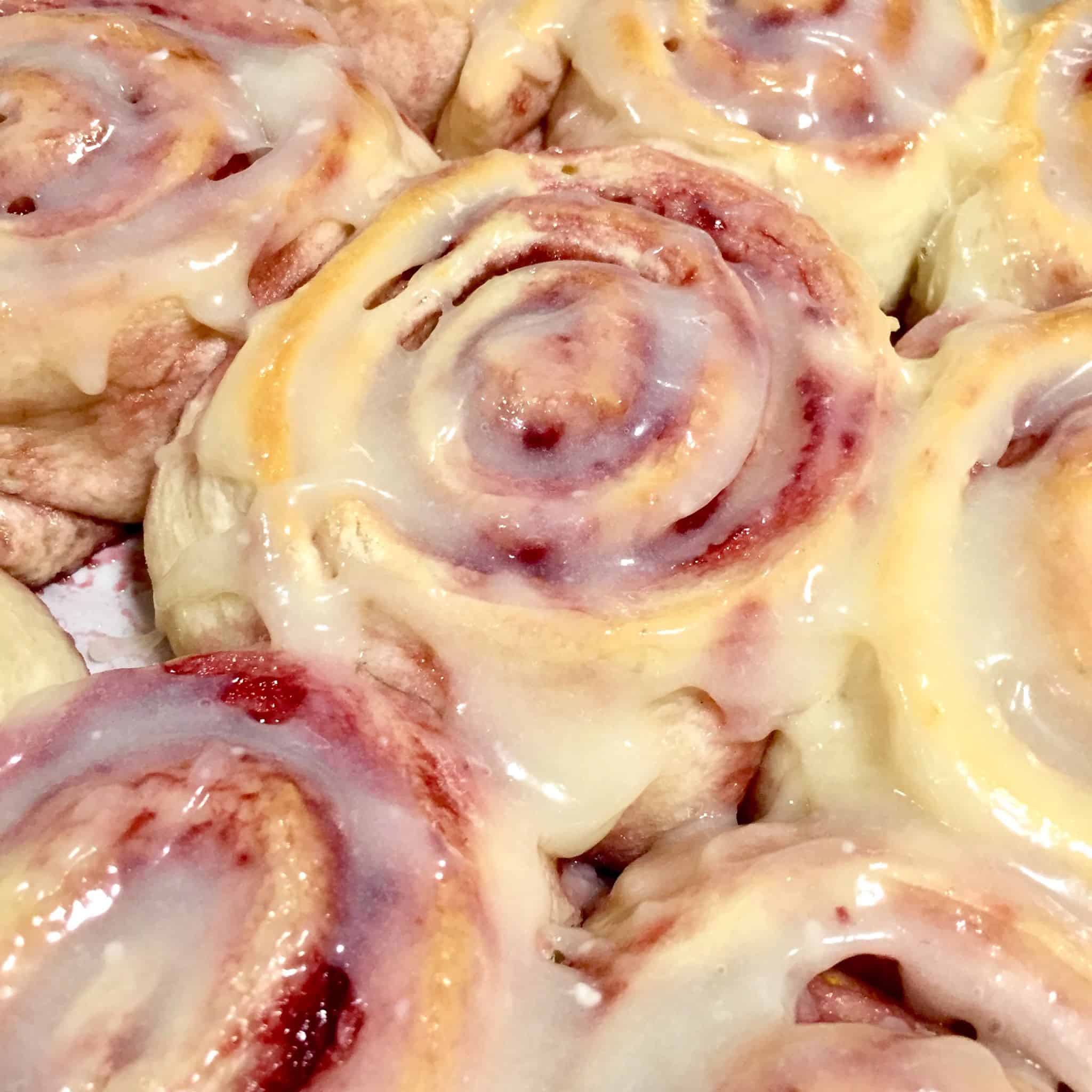 Lemon Raspberry Rolls - FlyPeachPie