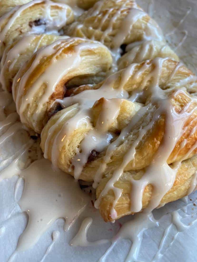 Cinnamon Danish Pastry - FlyPeachPie