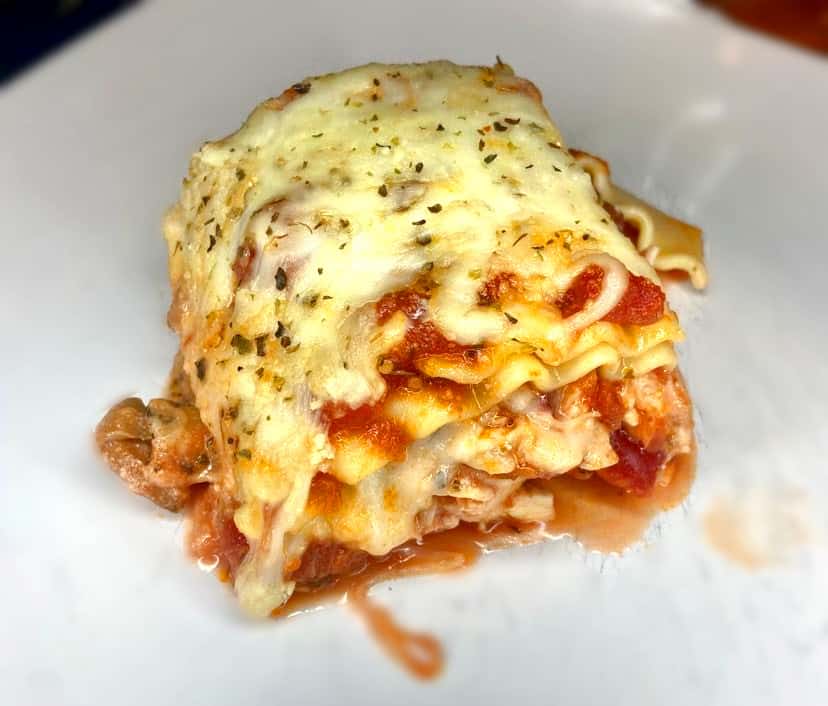 Chicken Cacciatore Lasagna - FlyPeachPie