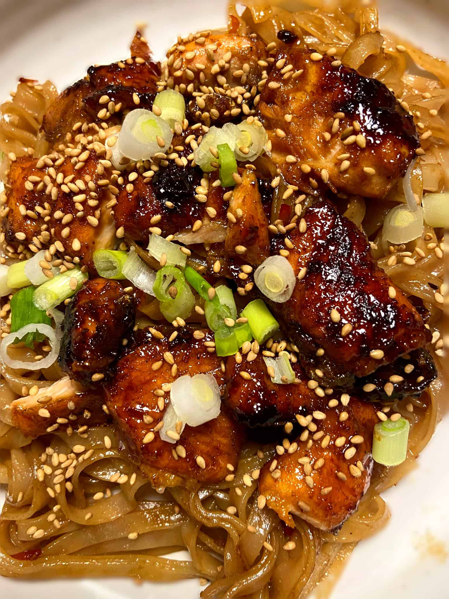 Sweet Garlic Sesame Salmon With Rice Noodles - FlyPeachPie